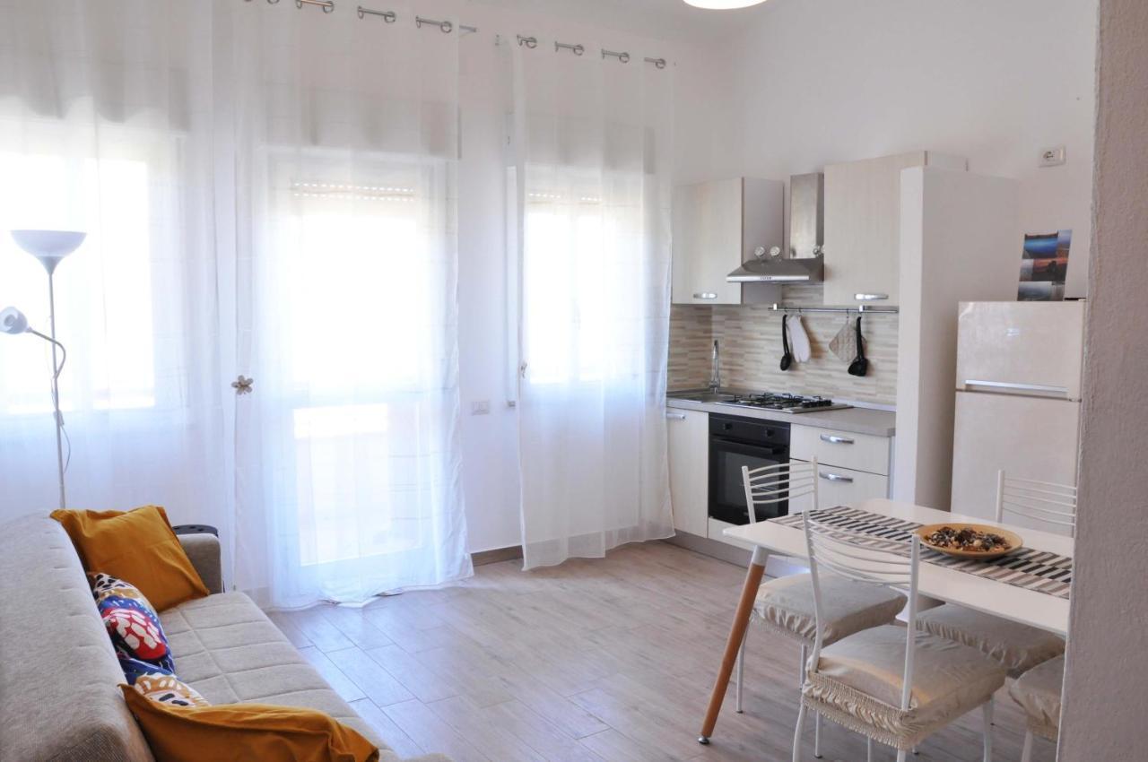 Apartmán Casa Benny Difronte Al Mare Oliveri Exteriér fotografie